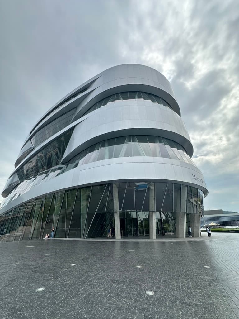 Stuttgart: Wo Tradition auf Innovation trifft