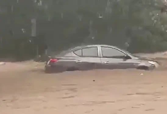 Minimising car damage when caught in floods