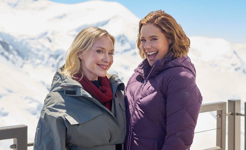Ashley Williams & Laci J. Mailey Play Sisters in Hallmark's New 'An Alpine Holiday' Movie!