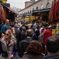 Retail sales climb 15 percent year-on-year in October