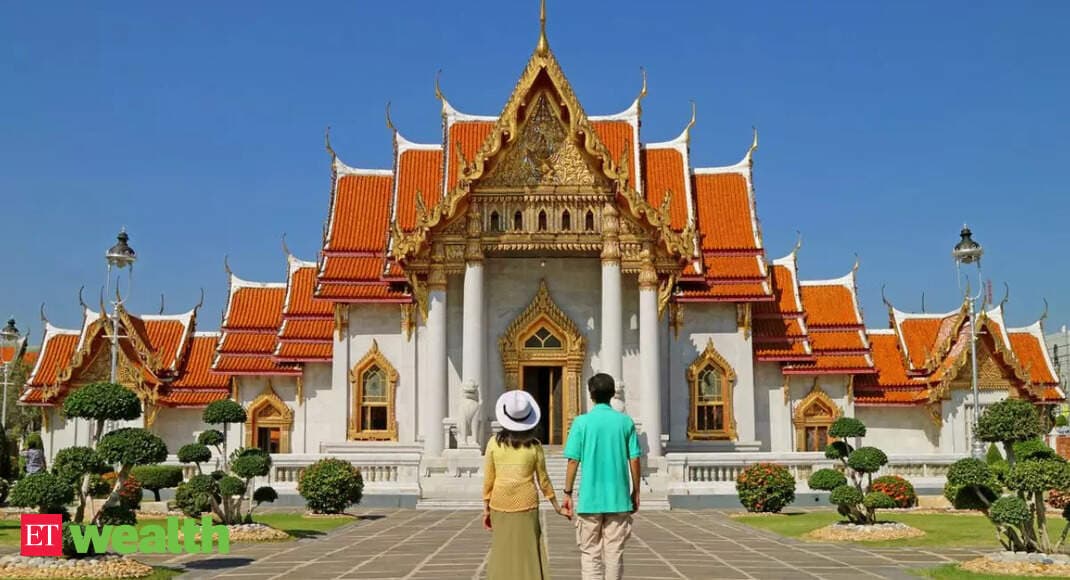 Are you planning your year-end holidays? Here are 5 trips designed for every budget