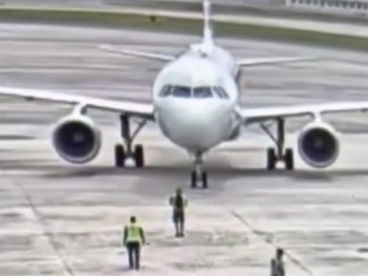 Airline Ramper Moons Plane Captain in Viral Video