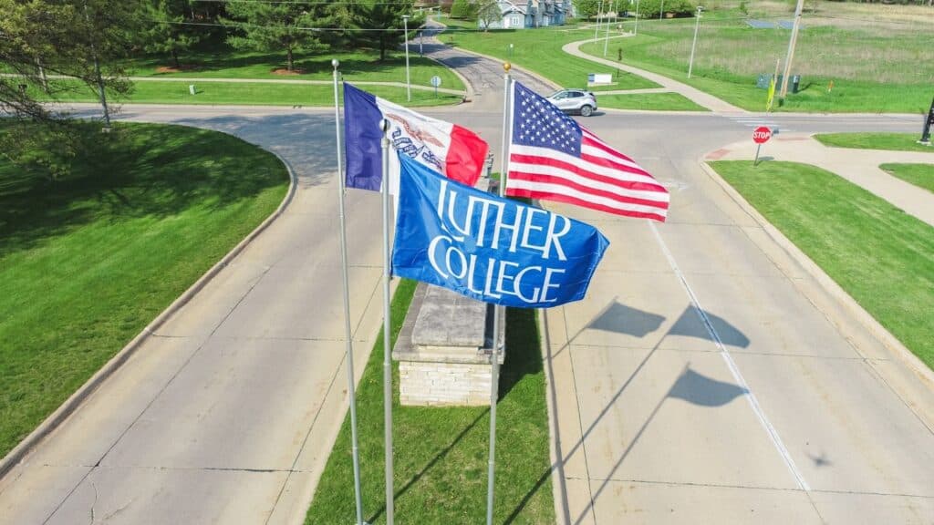 Luther College breaks record for student athletics fundraising