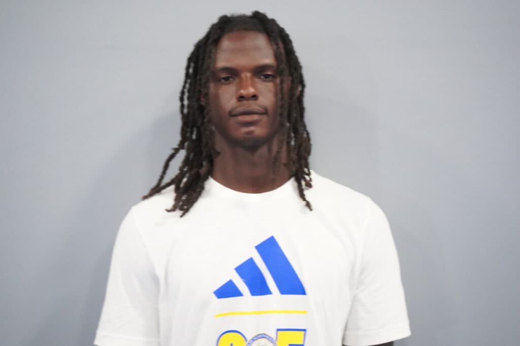 Hard-hitting LB Desmond Johnson signs with Pittsburgh