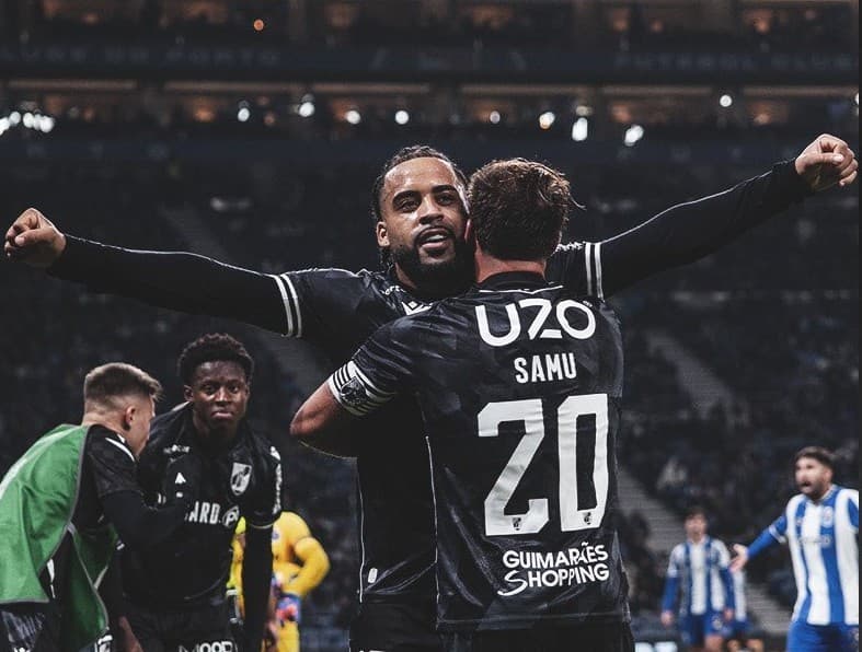 Vitória de Guimarães silence the Dragão, through to Taça da Liga semis