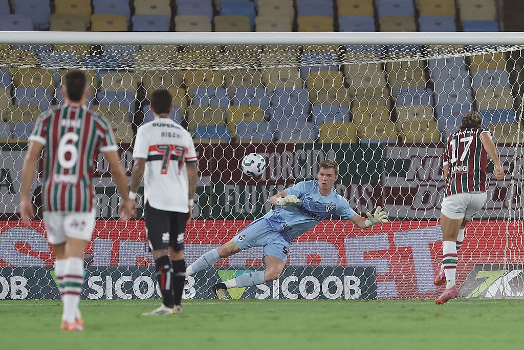  Did you catch that? Fluminense steamrolling São Paulo after 25 minutes