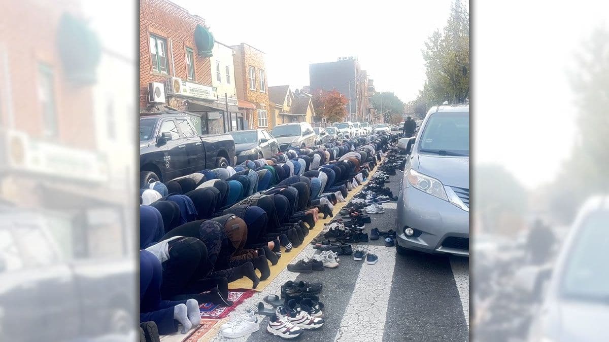 Fact Check: Unpacking claim Video shows Muslims praying on Brooklyn street at 5 a.m.