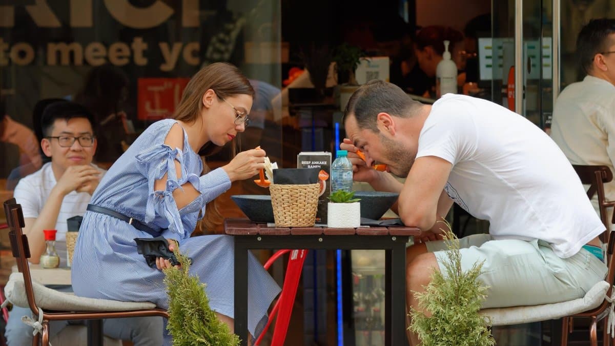 McDonald's, Burger King, Wendy's rival closing more restaurants