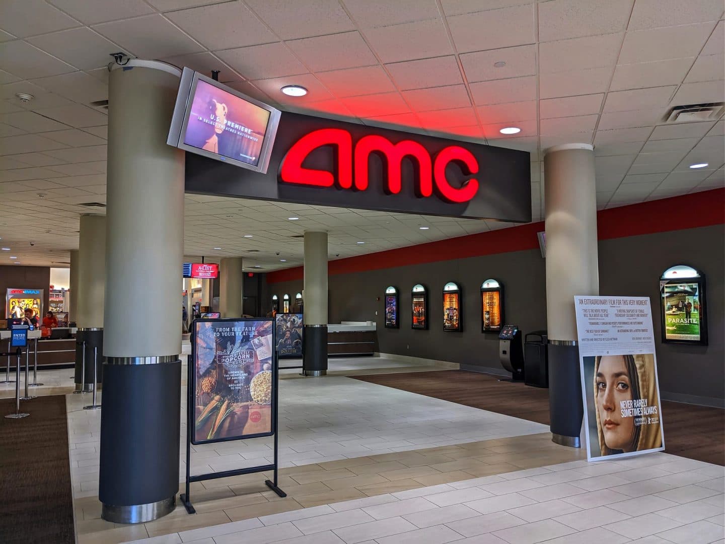 Why AMC’s $30 popcorn pass could save you hundreds