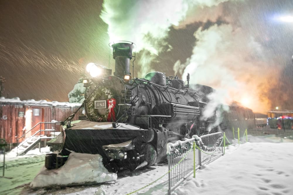 Cameron Christmas Train Brings Holiday Magic to Midwest