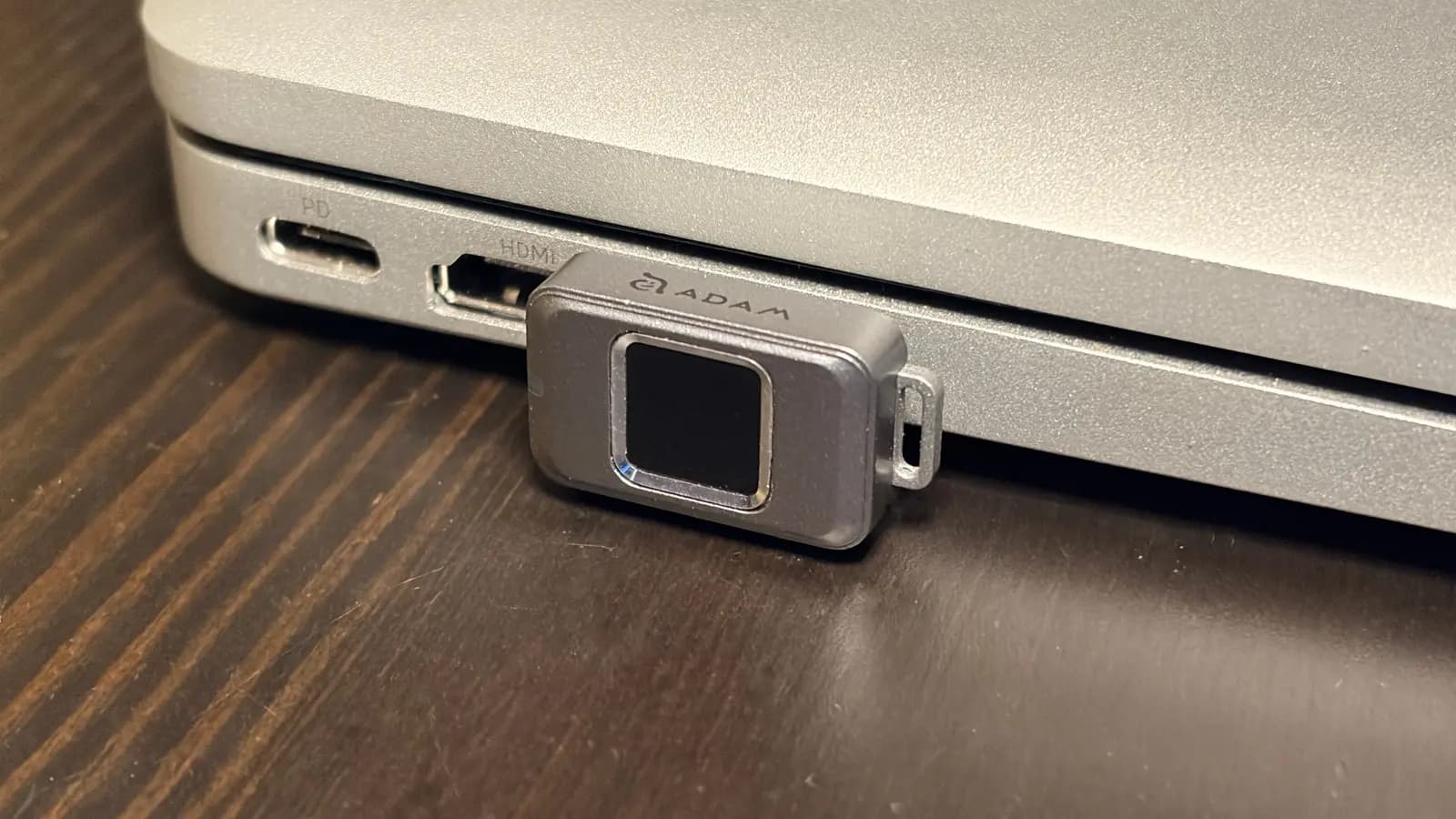 Tiny, fingerprint-secured SSD keeps your data locked tight but instantly accessible [Review] ★★★★☆