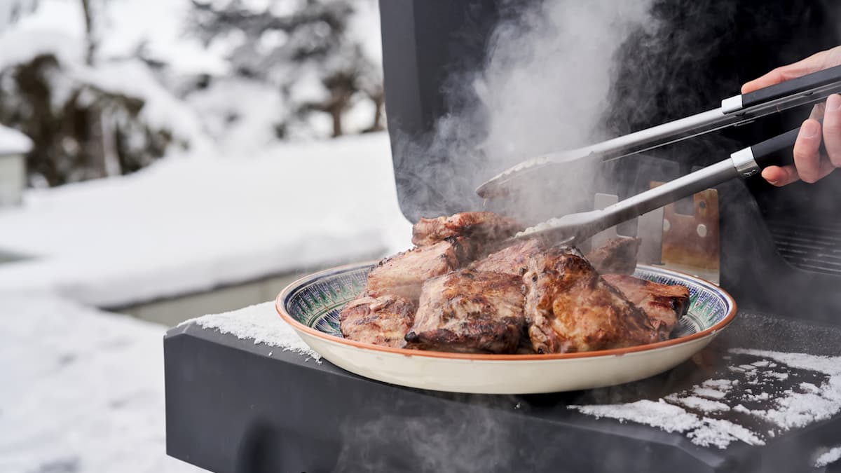 This Is What Time You Should Eat Dinner During Winter