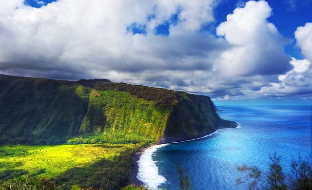 United: Dallas – Kona, Hawaii (and vice versa). $359 (Basic Economy) / $479 (Regular Economy). Roundtrip, including all Taxes