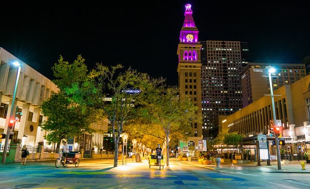 American: Miami – Denver, Colorado (and vice versa). $157 (Basic Economy) / $247 (Regular Economy). Roundtrip, including all Taxes