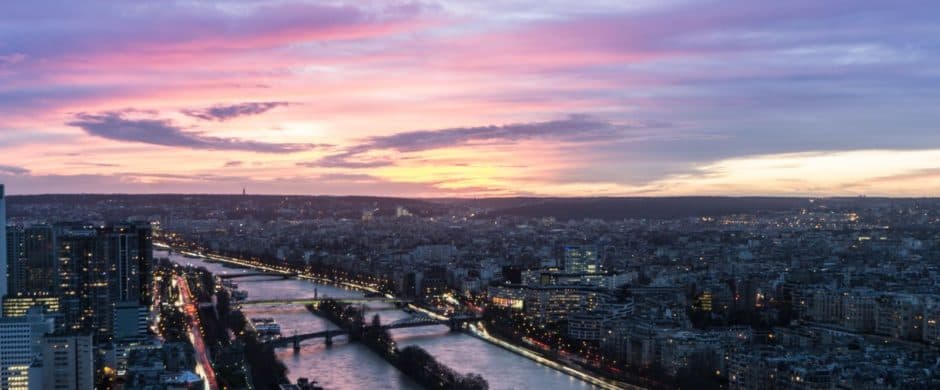 Delta: Phoenix – Paris, France. $557 (Basic Economy) / $757 (Regular Economy). Roundtrip, including all Taxes
