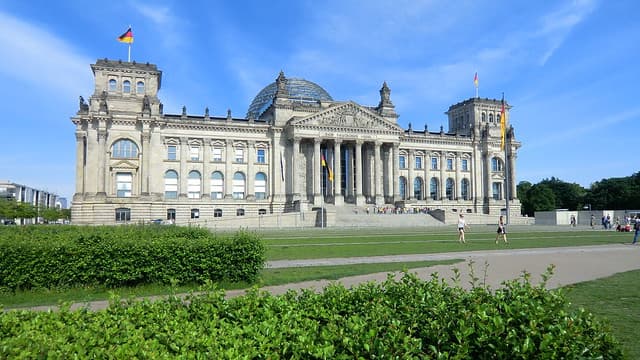 United: San Francisco – Berlin, Germany. $515 (Basic Economy) / $715 (Regular Economy). Roundtrip, including all Taxes