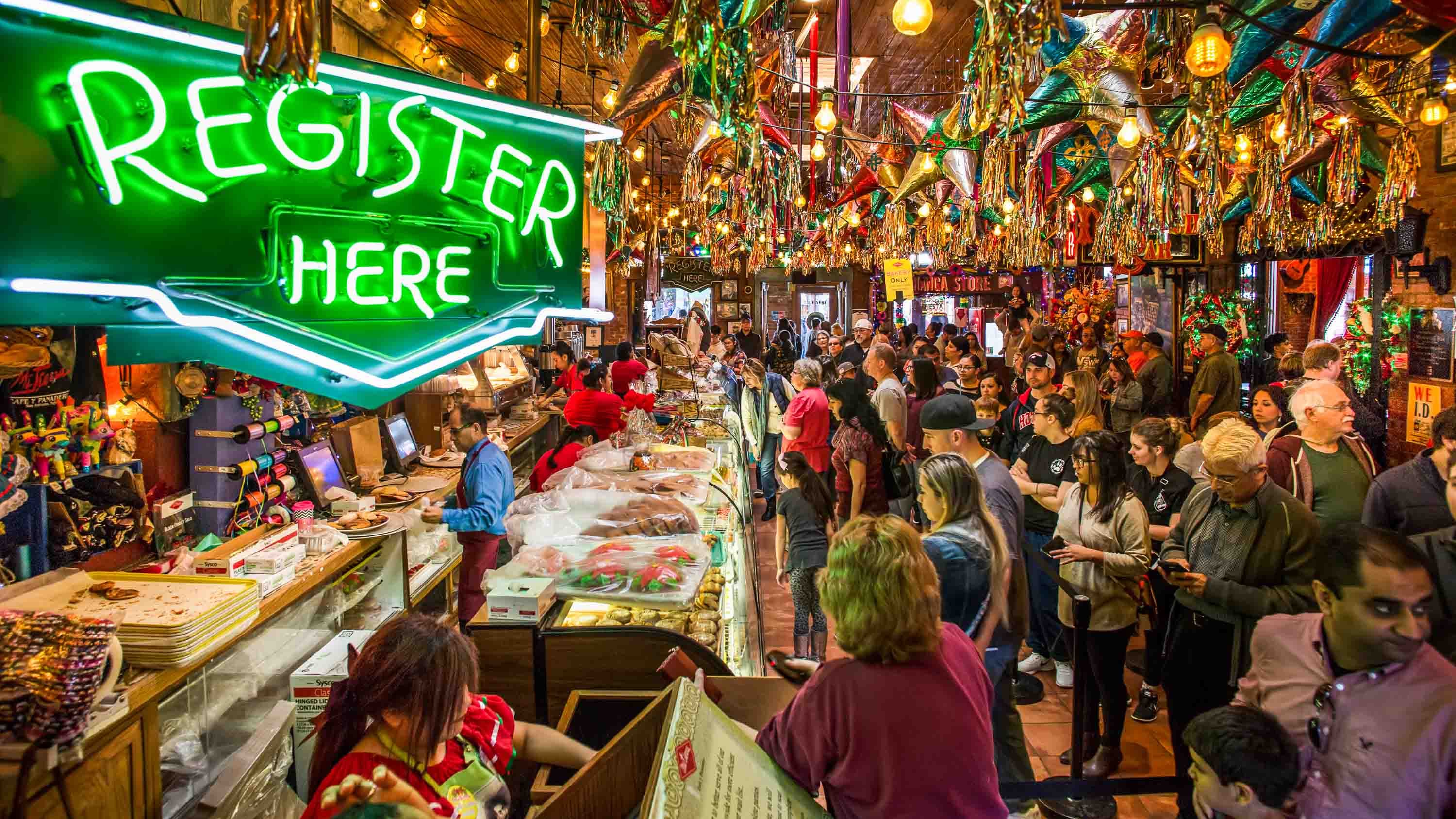 Seven of the kitschiest restaurants in the US—including a Texan joint where it’s Christmas every day