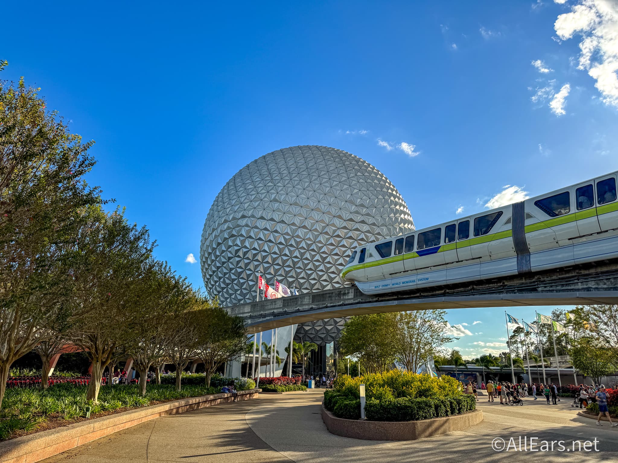The Uncomfortable Truth About Spaceship Earth at EPCOT