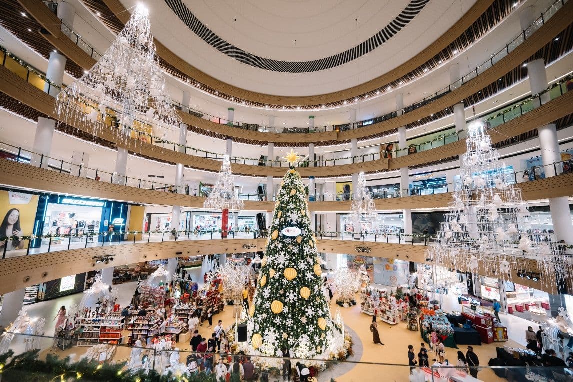 IOI Mall Damansara celebrates White Magical Christmas