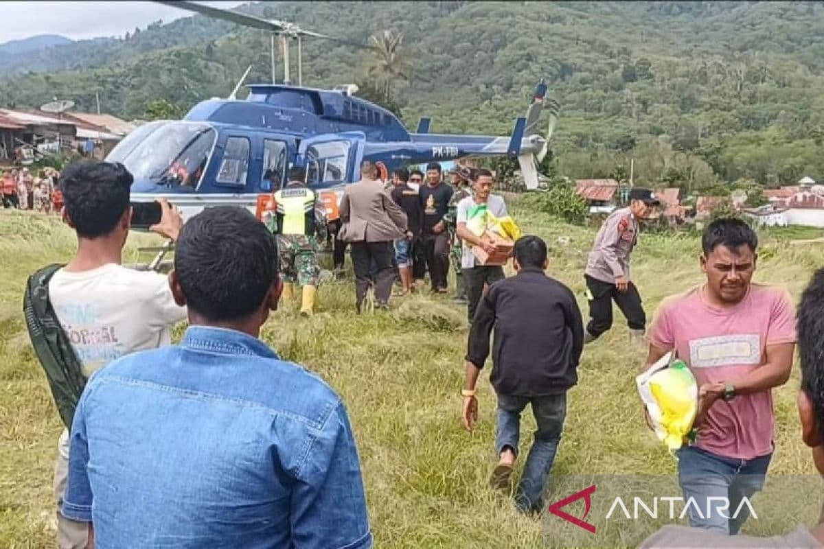 BNPB airlifts nearly 7 tons of aid to isolated North Sumatra villages