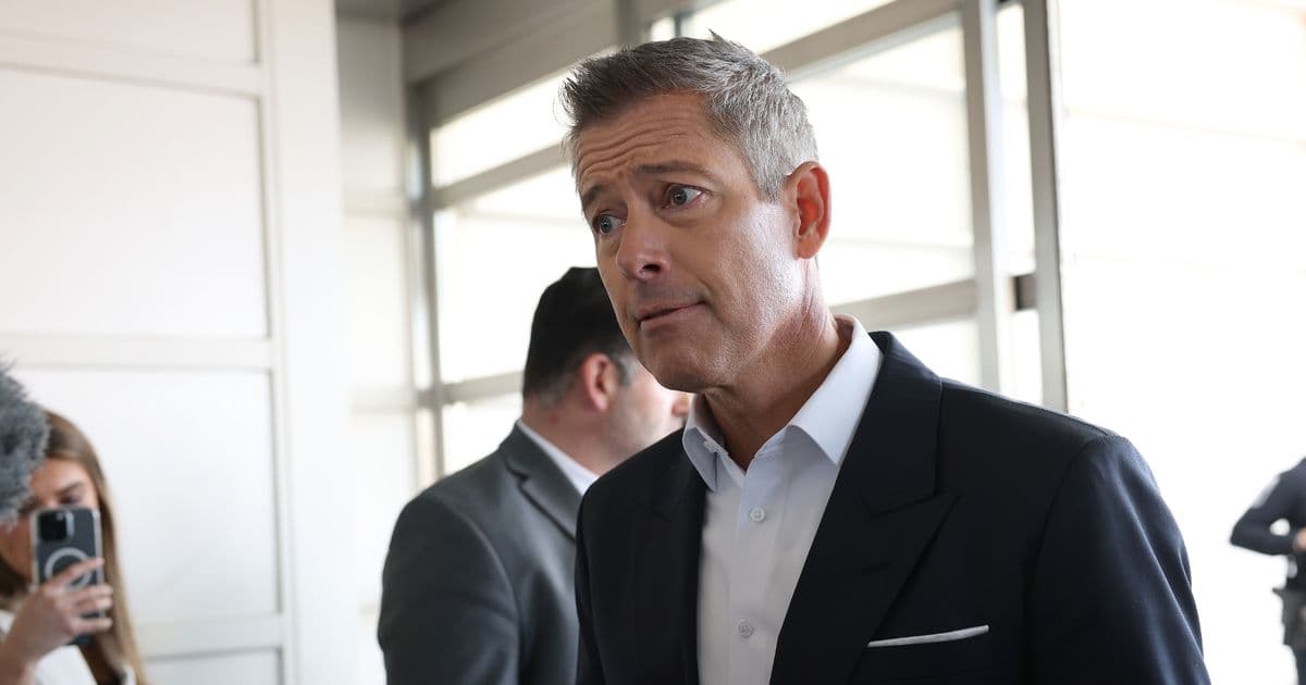 BAREFOOT PLANING: RFK Jr's air travel attire called out by Transport Secretary...