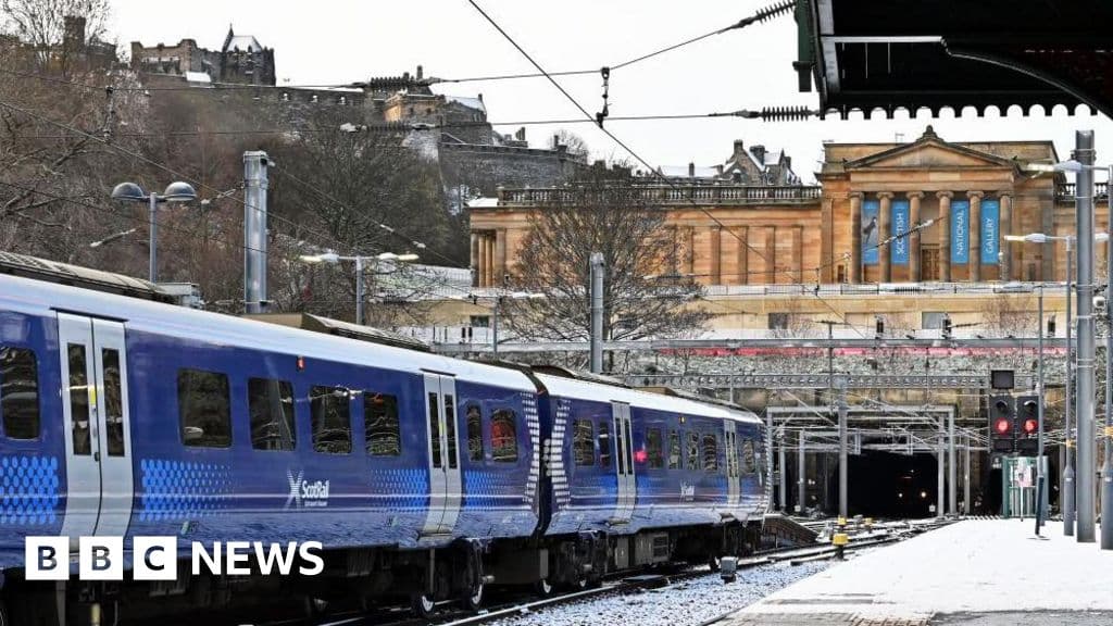 Which trains will be operating over Christmas and New Year?