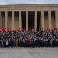 Türkiye marks Teachers’ Day with tribute, recognition for outstanding educators