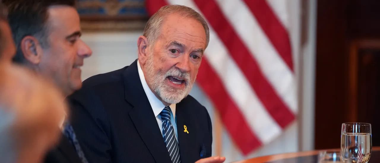 Mike Huckabee Held ‘Friendly’ Embassy Meeting With Convicted Israeli Spy Jonathan Pollard