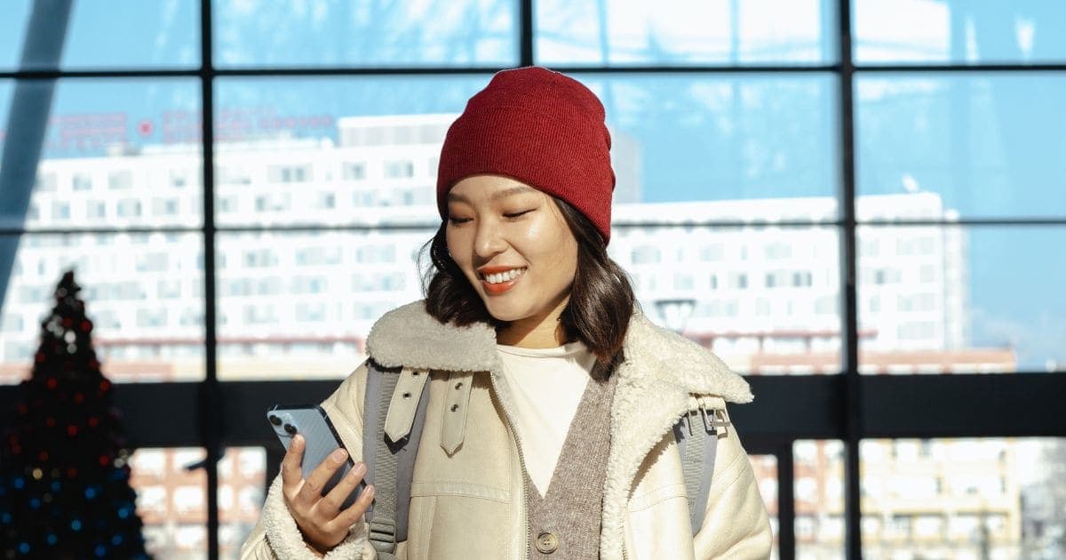 9 Essentials That Make Holiday Travel Less Stressful