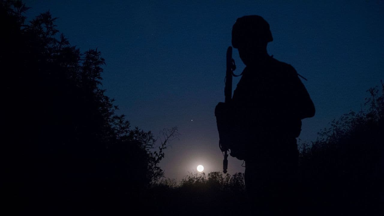 Ukrainian Men Approaching Military Age Are Fleeing in Droves