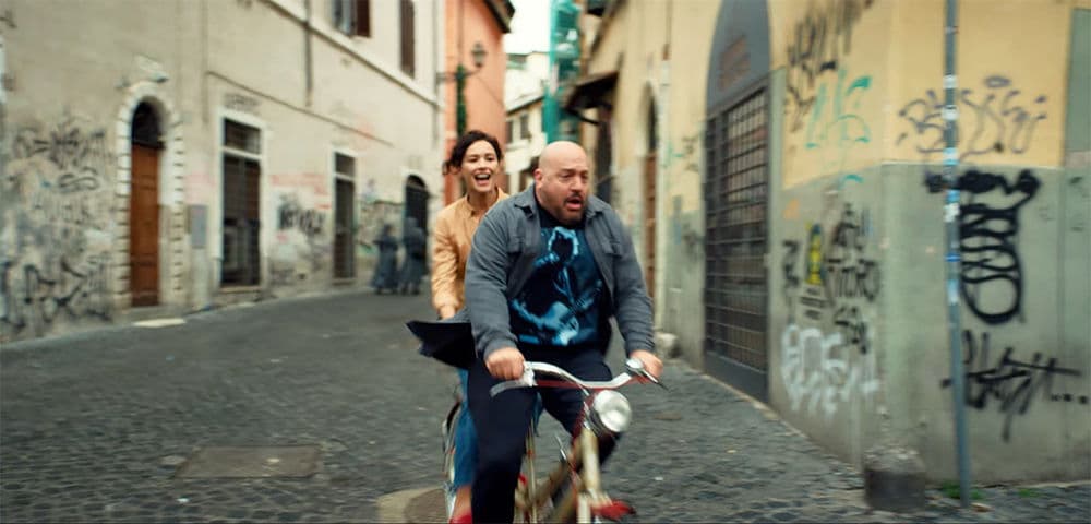 Kevin James Goes on His Italy Honeymoon Alone in 'Solo Mio' Trailer