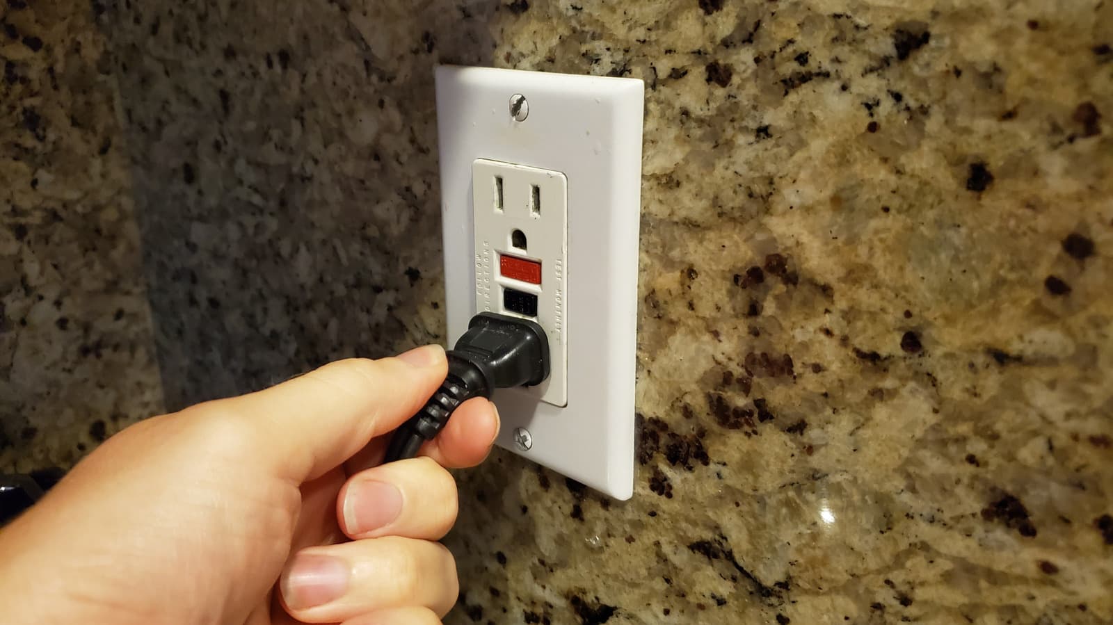 4 Things You Should Never Plug Into GFCI Outlets At Home