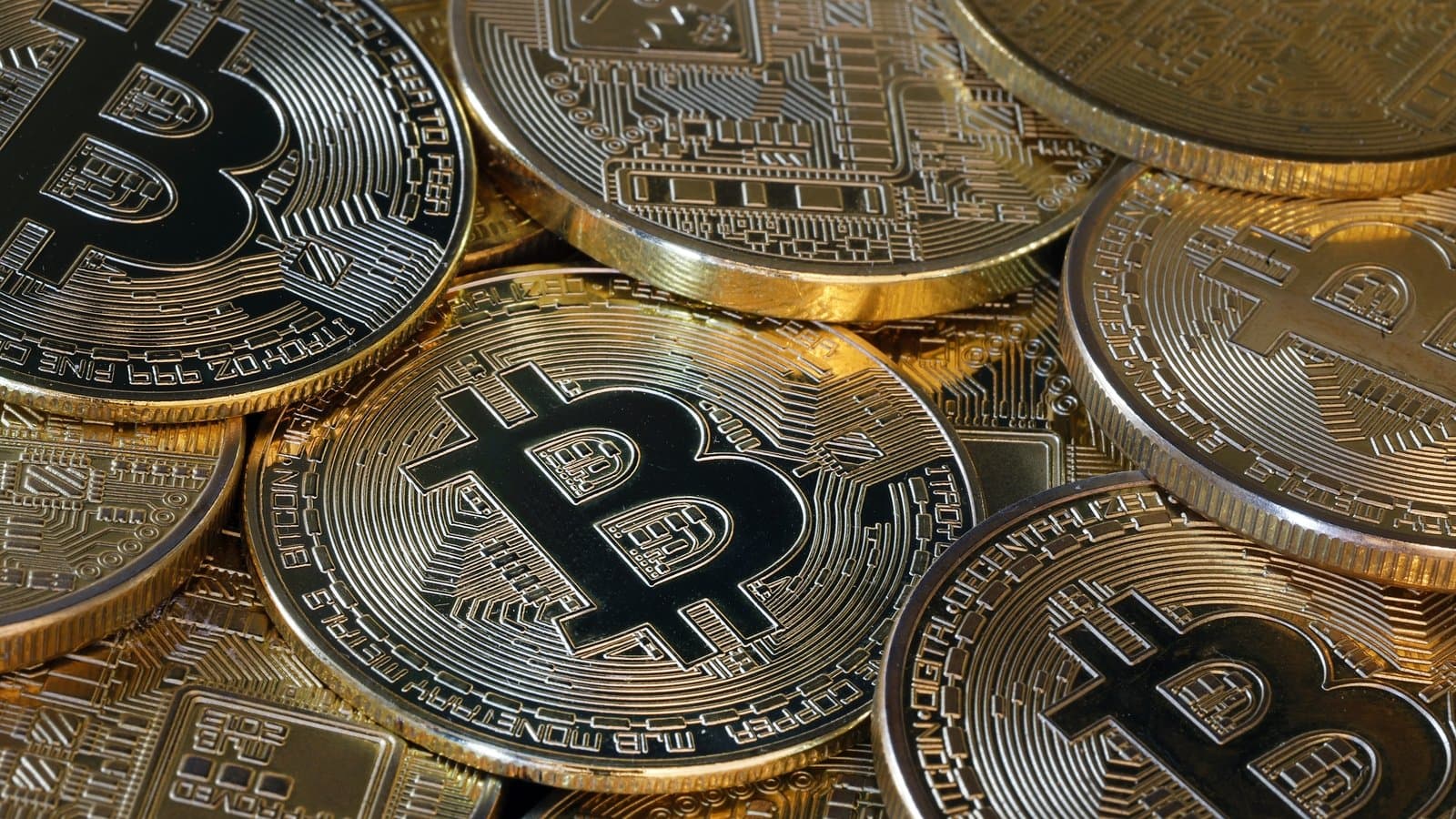 Bitcoin's 2025 rollercoaster may end on a low