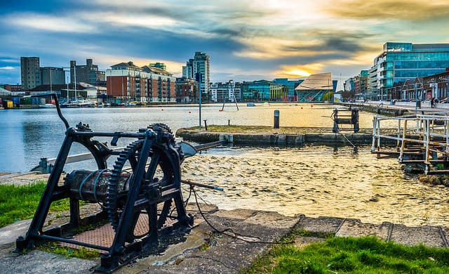 American: Seattle – Dublin, Ireland. $415 (Basic Economy) / $615 (Regular Economy). Roundtrip, including all Taxes