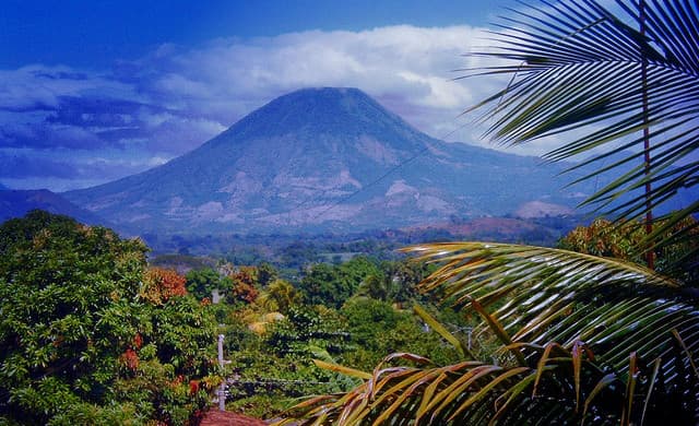 United: Los Angeles – San Salvador, El Salvador. $215 (Basic Economy) / $325 (Regular Economy). Roundtrip, including all Taxes