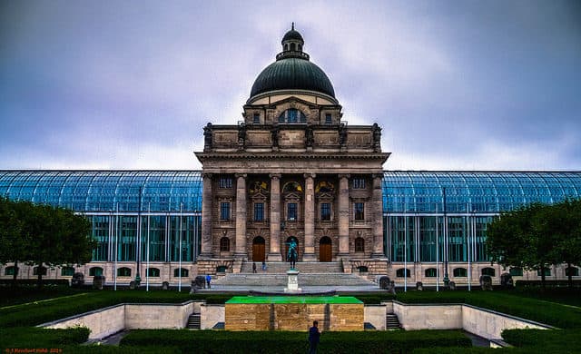 Delta: Phoenix – Munich, Germany. $538 (Basic Economy) / $738 (Regular Economy). Roundtrip, including all Taxes