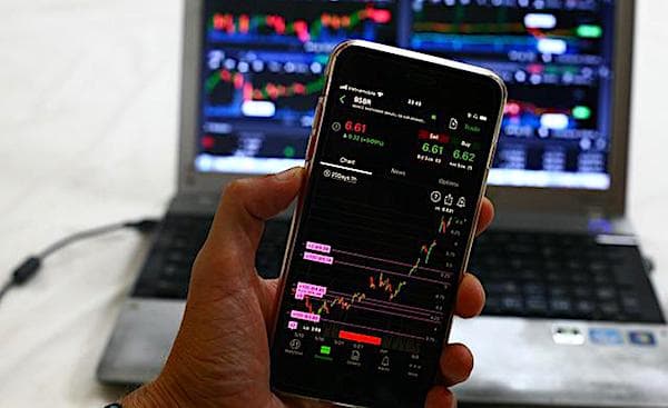 ‘Vote by phone’: Eric Swalwell dials up ‘abject disaster’ idea to ‘max out democracy’