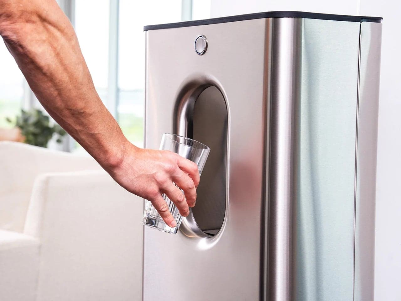 Say Goodbye To Bottled Water: Kara Pure 2 Turns Air Into 99.99% Pure Water (Without The Microplastics)